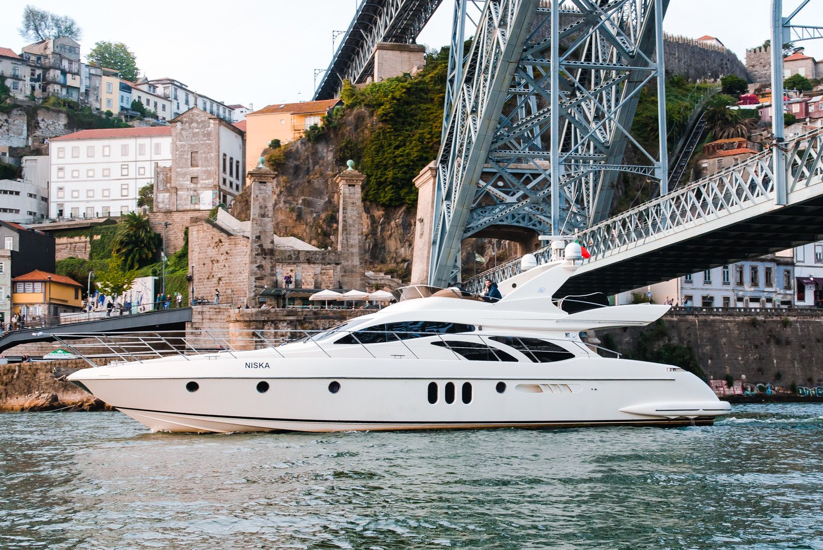 Azimut 62 Fly | Niska