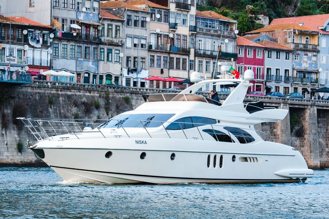 Azimut 62 Fly | Niska