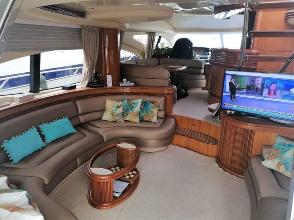 Azimut 68 | Blue Med