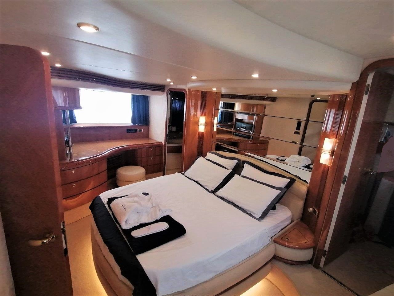 Azimut 68 | Blue Med