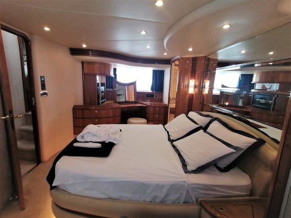 Azimut 68 | Blue Med