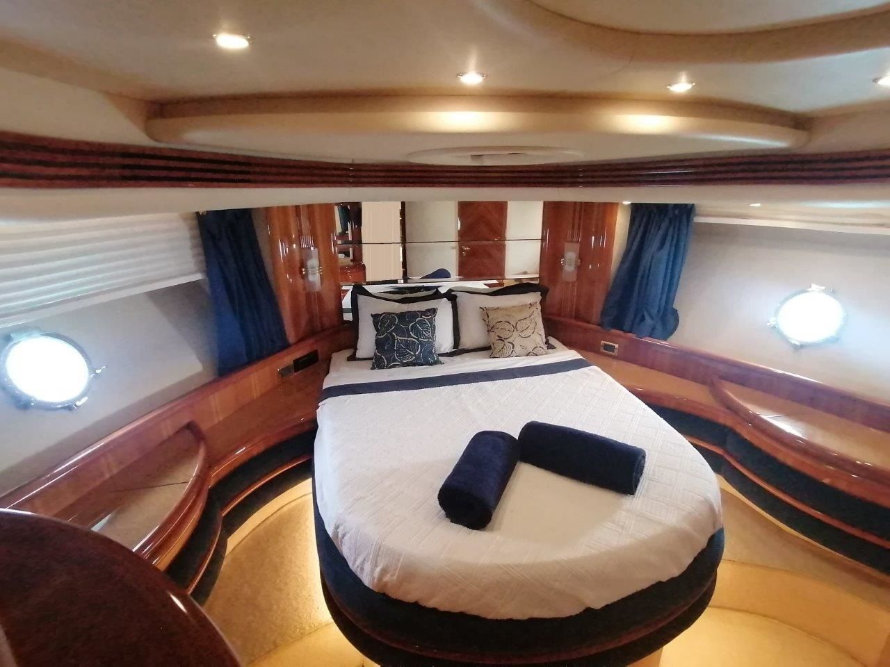 Azimut 68 | Blue Med