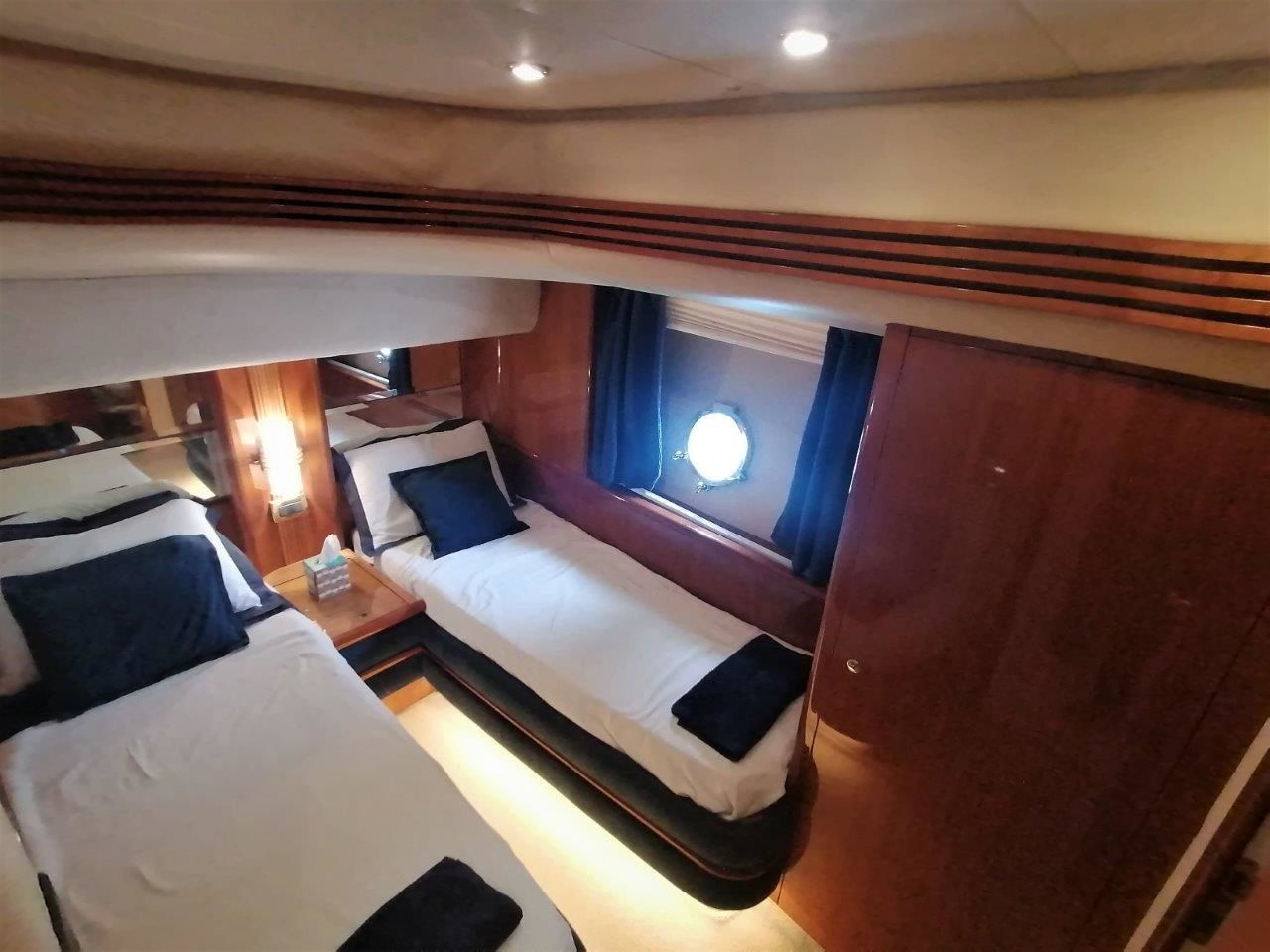 Azimut 68 | Blue Med