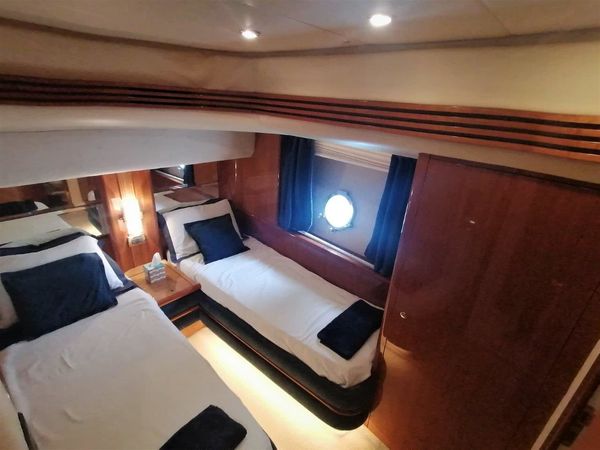 Azimut 68 | Blue Med