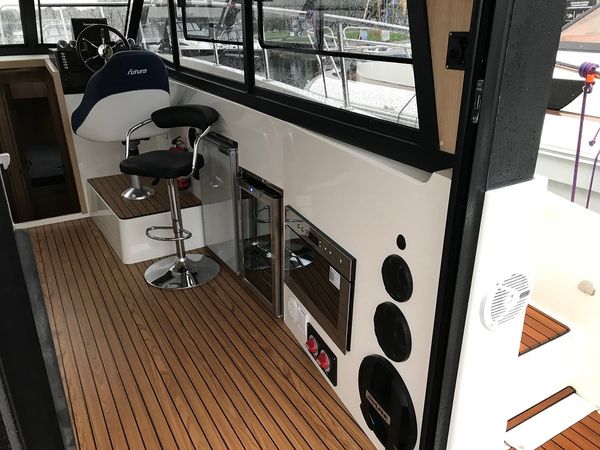 Cobra Yachts Futura 36 | Barakuda