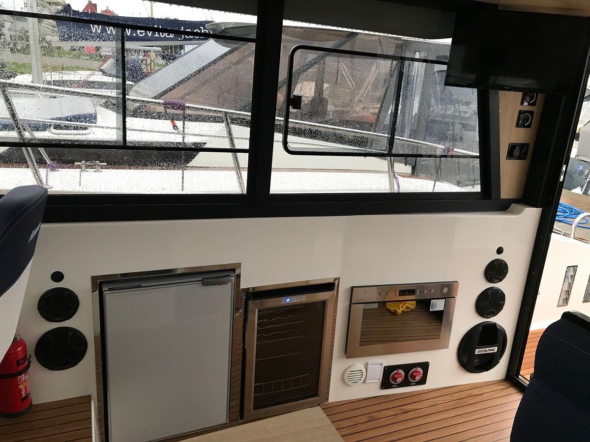 Cobra Yachts Futura 36 | Barakuda