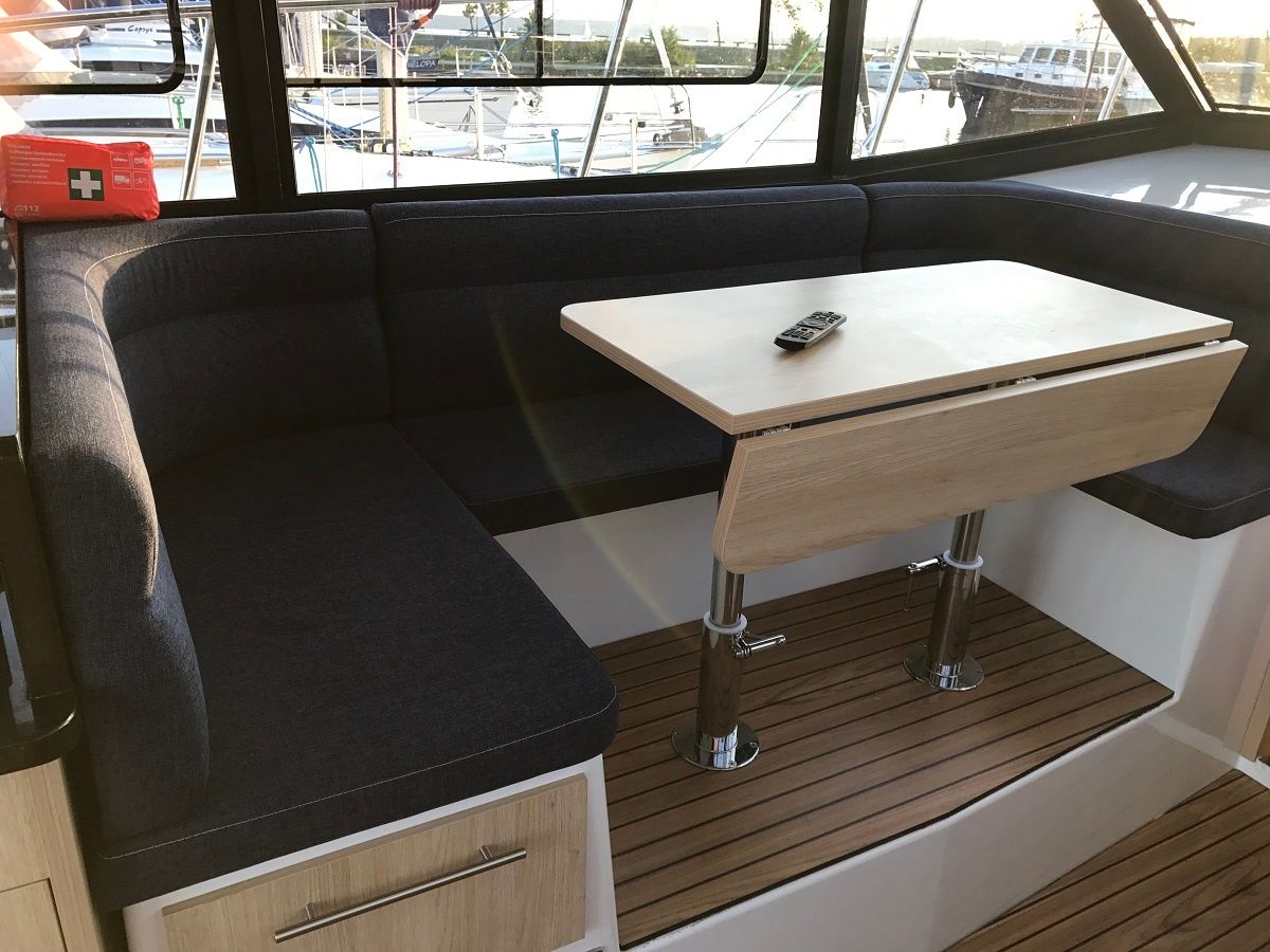 Cobra Yachts Futura 36 | Barakuda