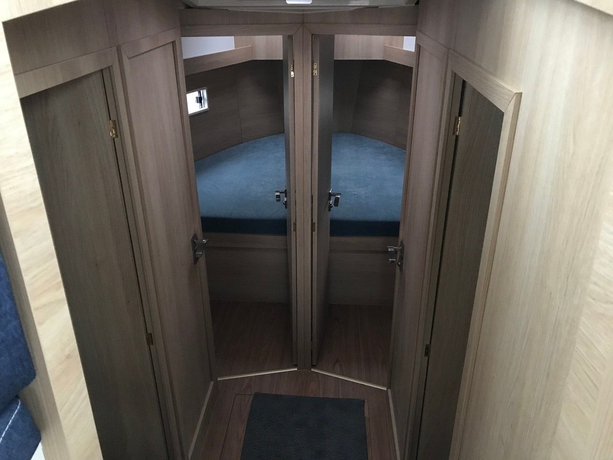 Cobra Yachts Futura 36 | Barakuda