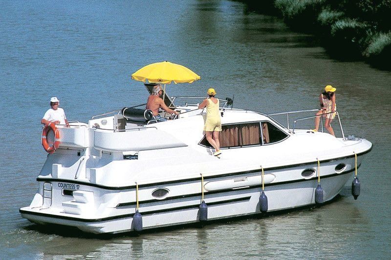 Le Boat Countess | Budget 8