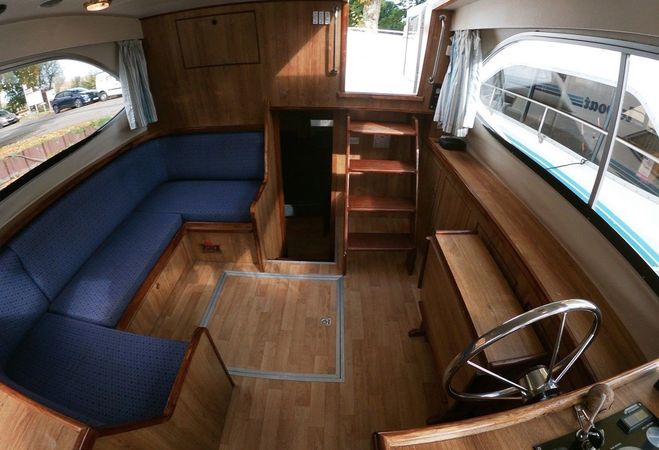 Le Boat Countess | Budget 8