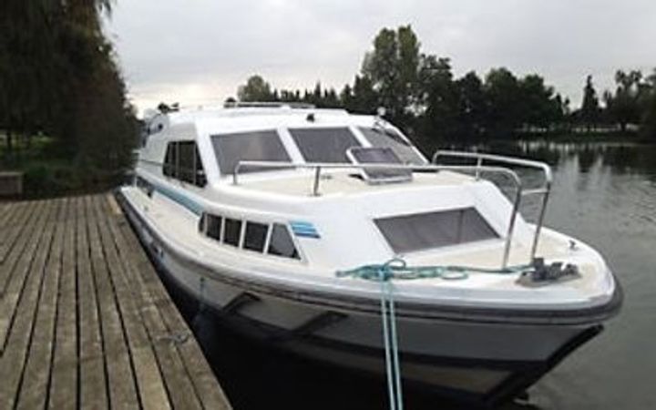 Le Boat Crusader | BF Chertsey