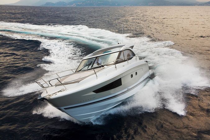Jeanneau Leader 36 | Black Lobster