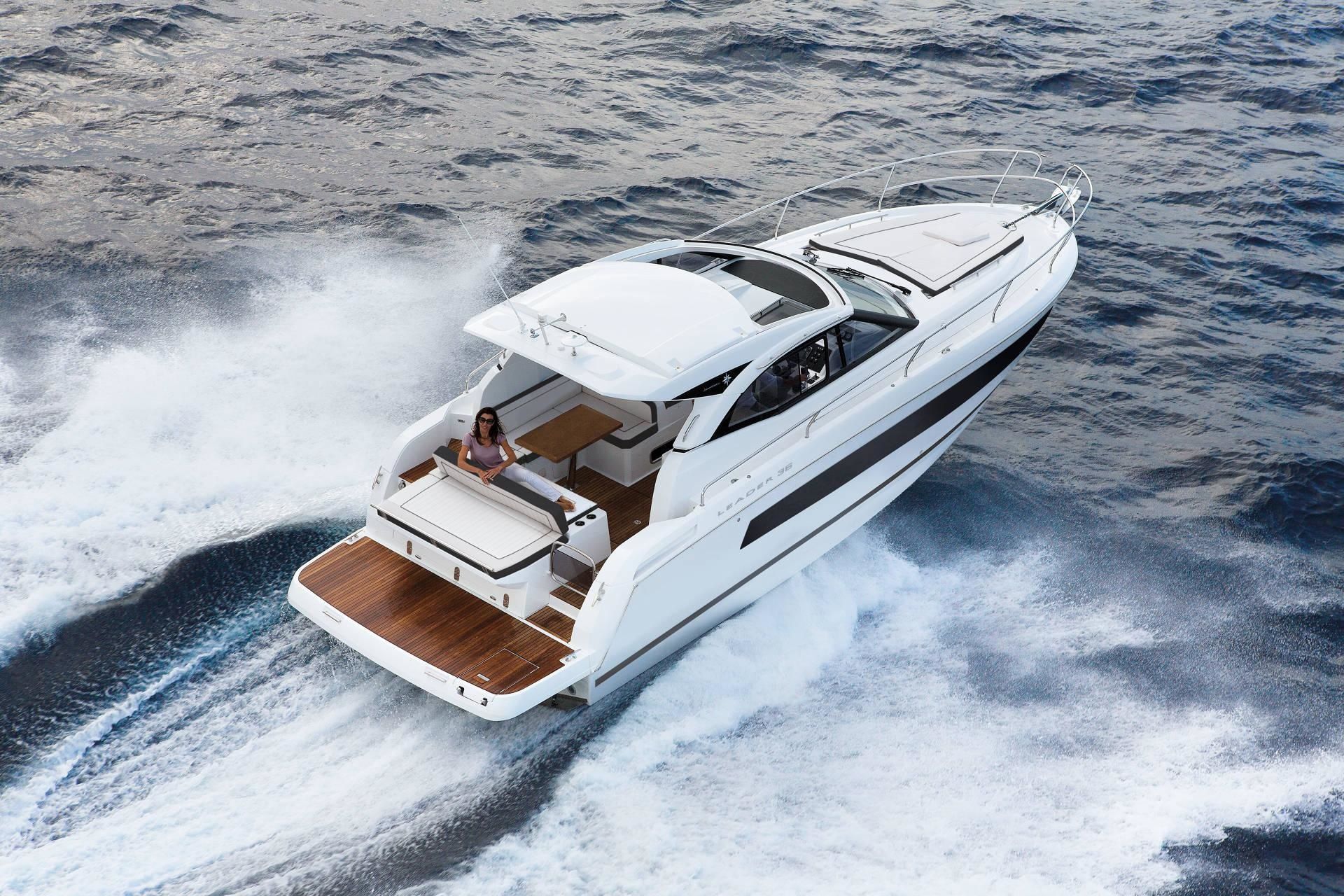 Jeanneau Leader 36 | Black Lobster