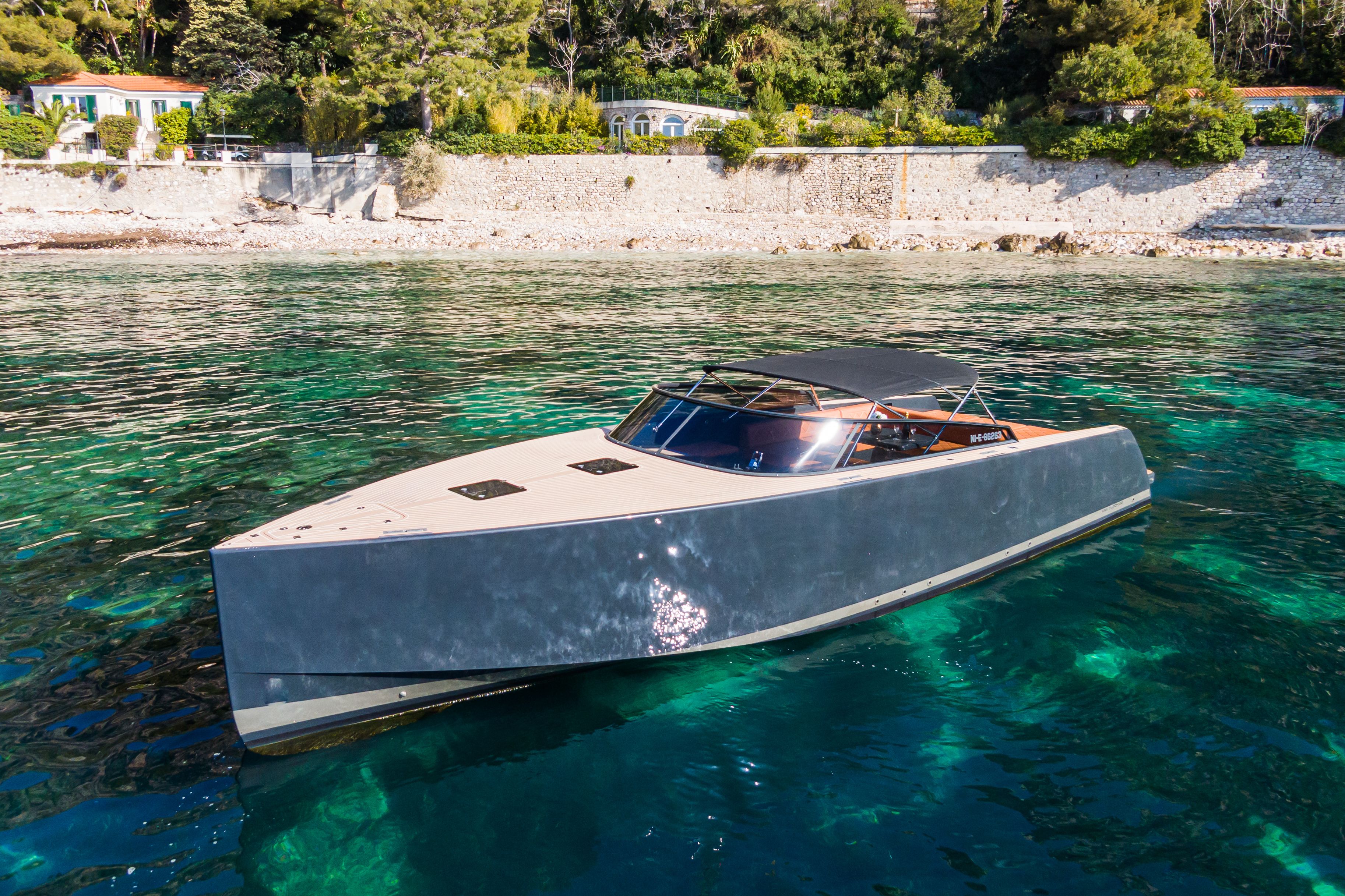 Van Dutch 40 | Nissa