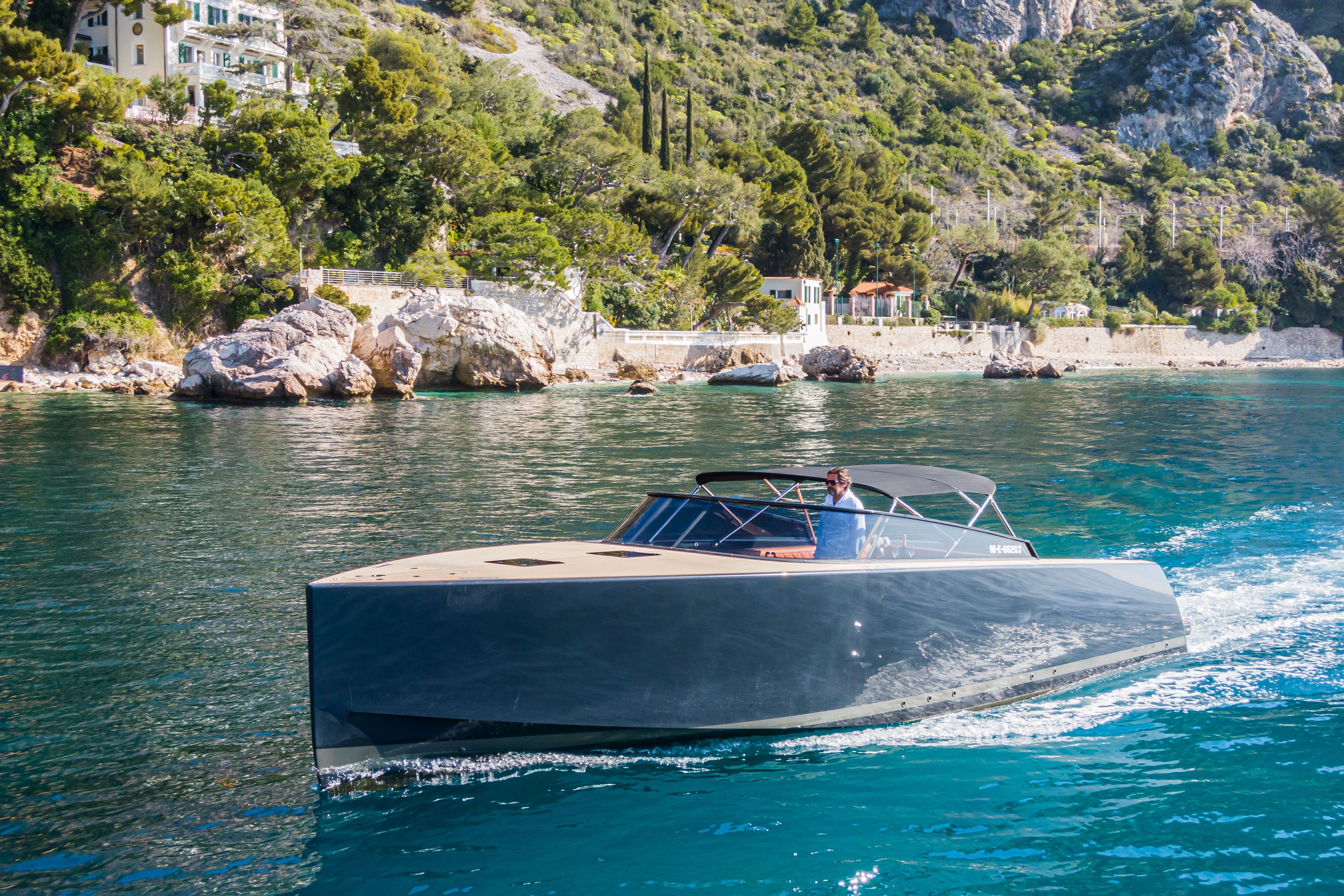 Van Dutch 40 | Nissa