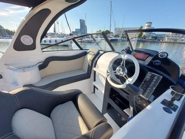 Coral 690 Sport Cruiser | Proboat