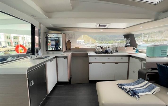 Fountaine Pajot Elba 45 | Debriefed