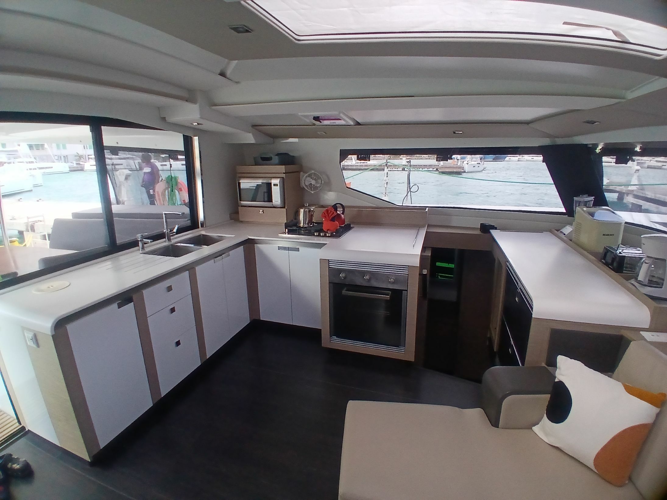 Fountaine Pajot Tanna 47 | Ithaka