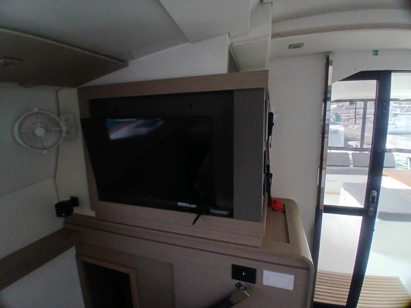 Fountaine Pajot Tanna 47 | Ithaka
