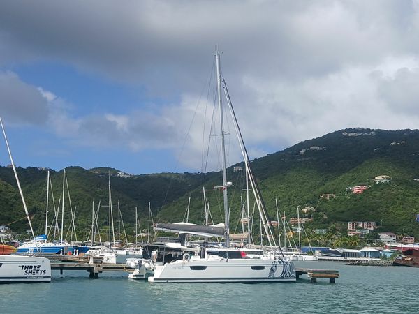 Fountaine Pajot Tanna 47 | Ithaka