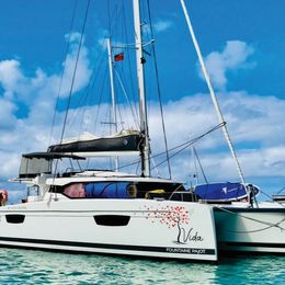 Fountaine Pajot Astrea 42 | Vida