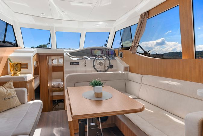 Greenline 33 | Dalen Electric yacht