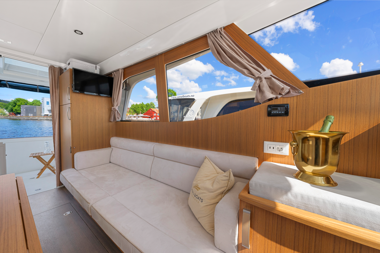 Greenline 33 | Dalen Electric yacht