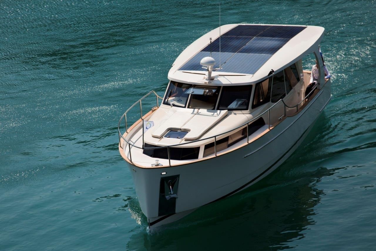 Greenline 33 | Kragero Electric yacht