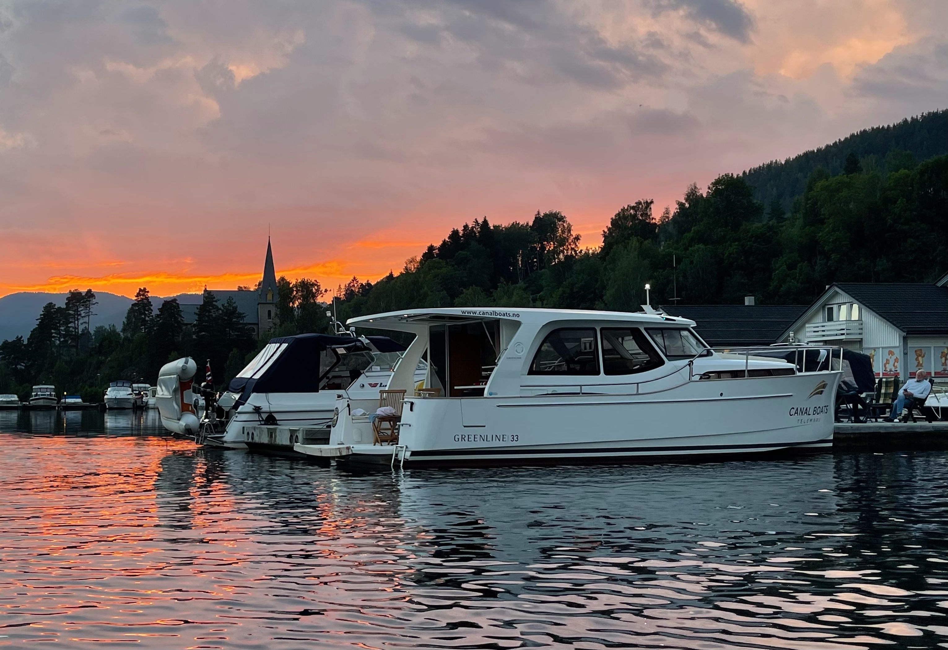 Greenline 33 | Kragero Electric yacht