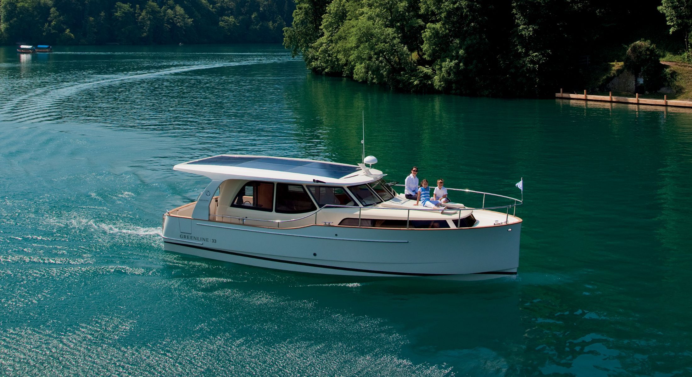 Greenline 33 | Kragero Electric yacht