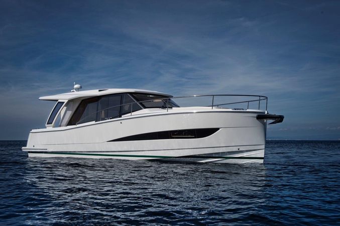 Greenline 39 | Helgeroa Electric yacht