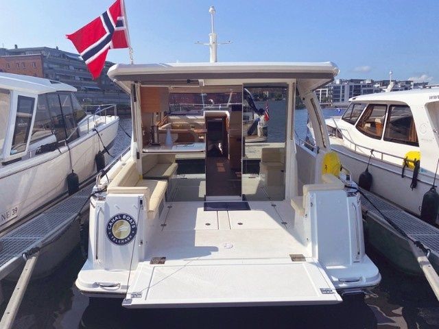 Motoros yacht Greenline 39 Porsgrunn Electric yacht kiad