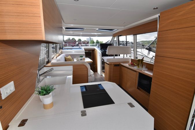 Greenline 39 | Kviteseid Electric yacht