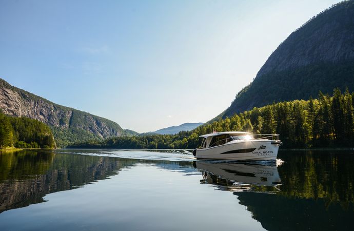 Greenline 39 | Skien Electric yacht