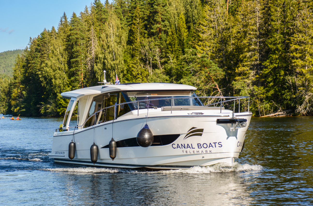 Greenline 39 | Skien Electric yacht