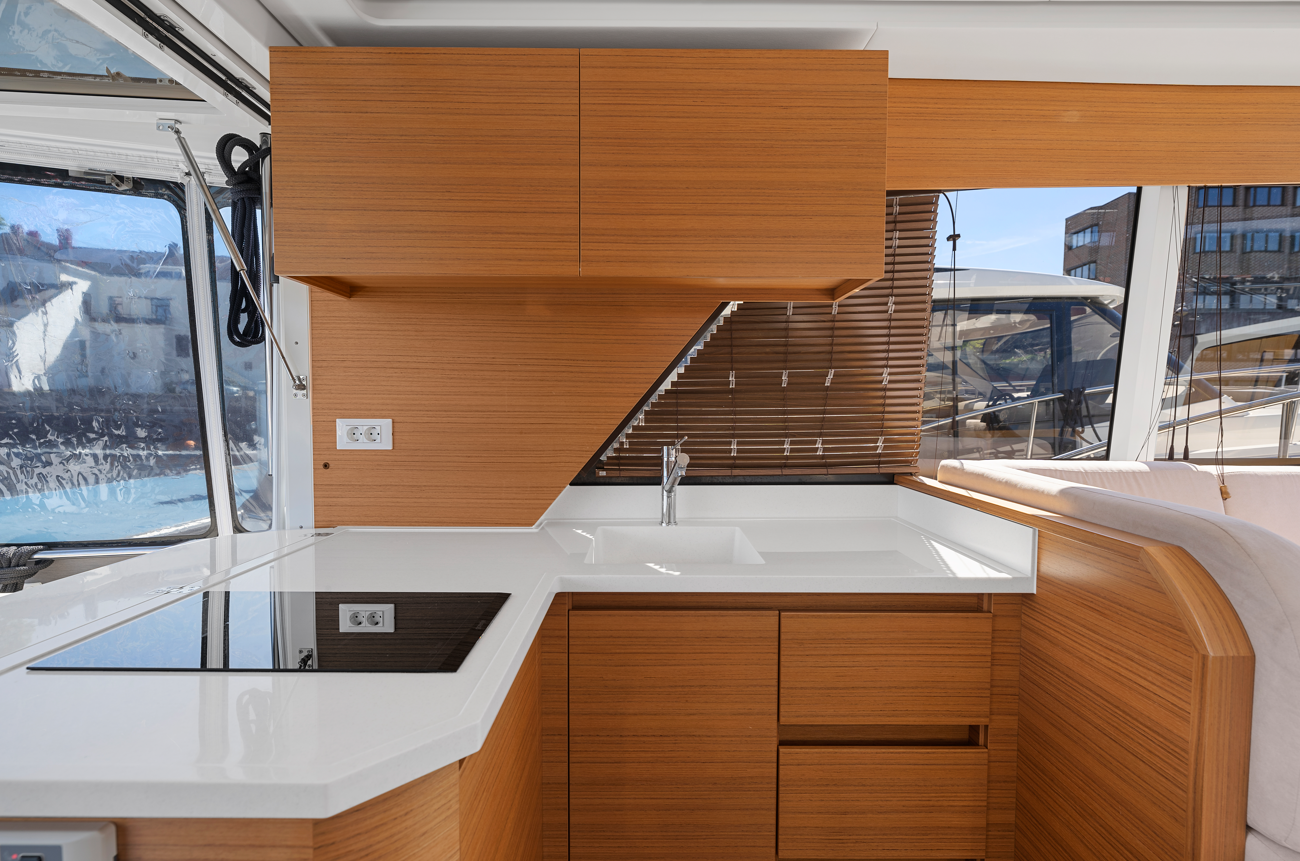Greenline 39 | Skien Electric yacht