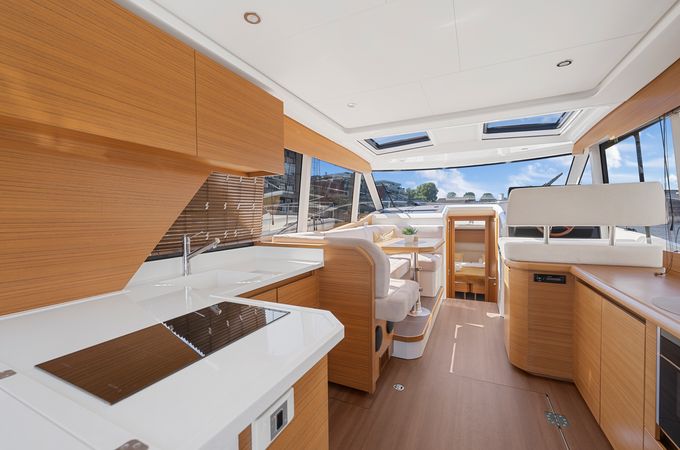 Greenline 39 | Skien Electric yacht