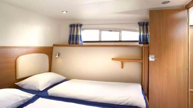 Europa 300 | Premium