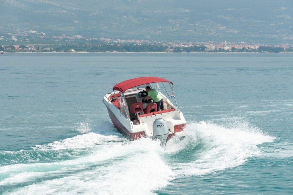 Atlantic 750 Open | Aqua 1