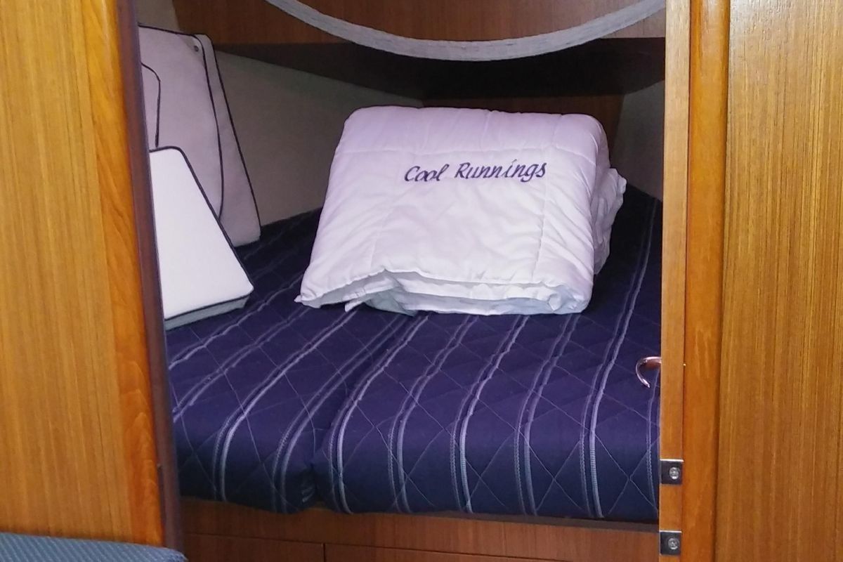 Hunter 33 | Cool Runnings