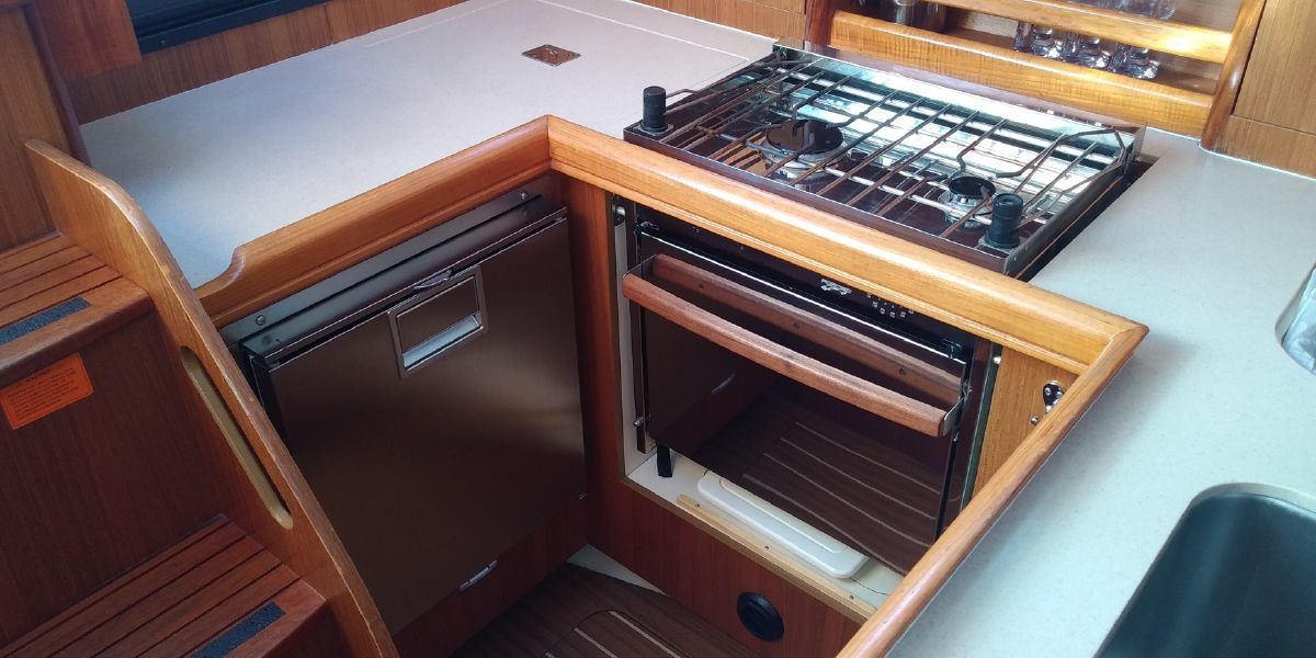 Hunter 33 | Cool Runnings