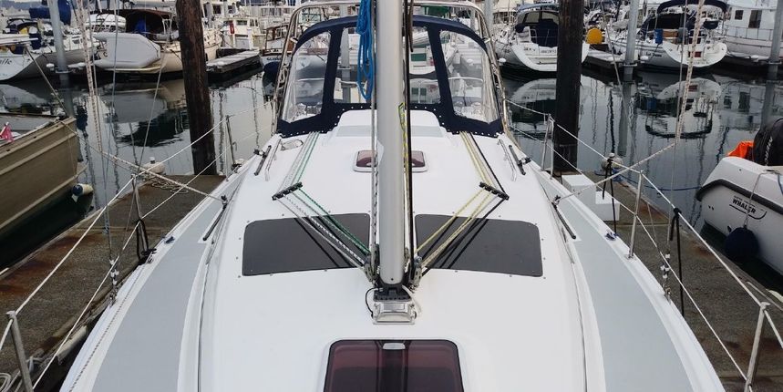 Hunter 33 | Cool Runnings