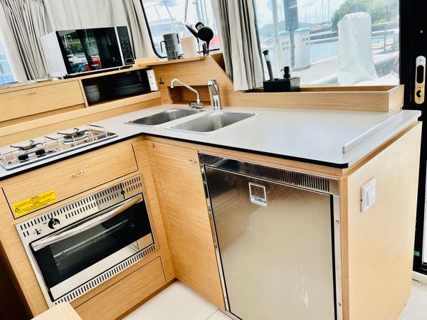 Excess 11 | Olokum C