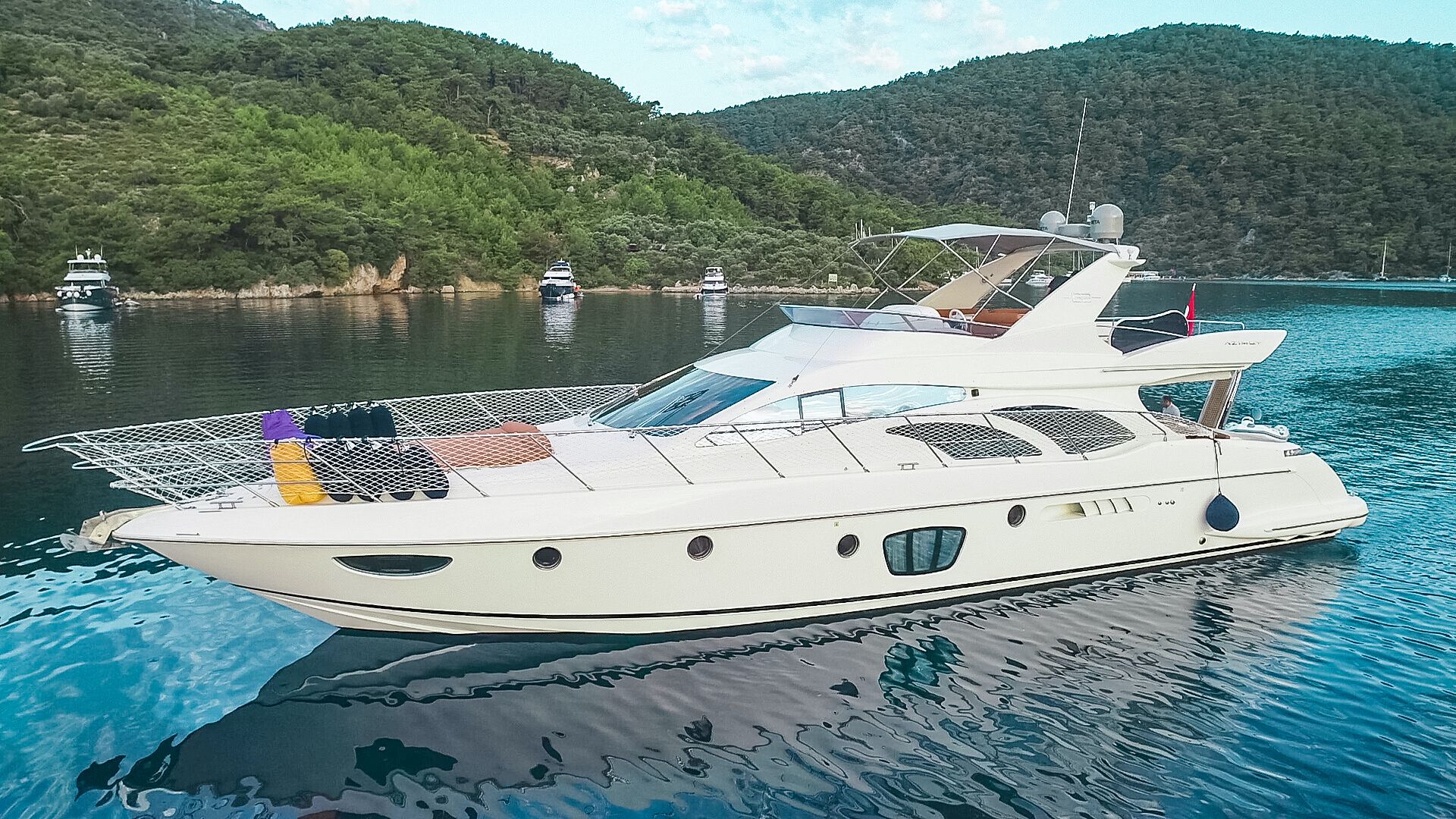 Azimut 62 Fly | Efe 01