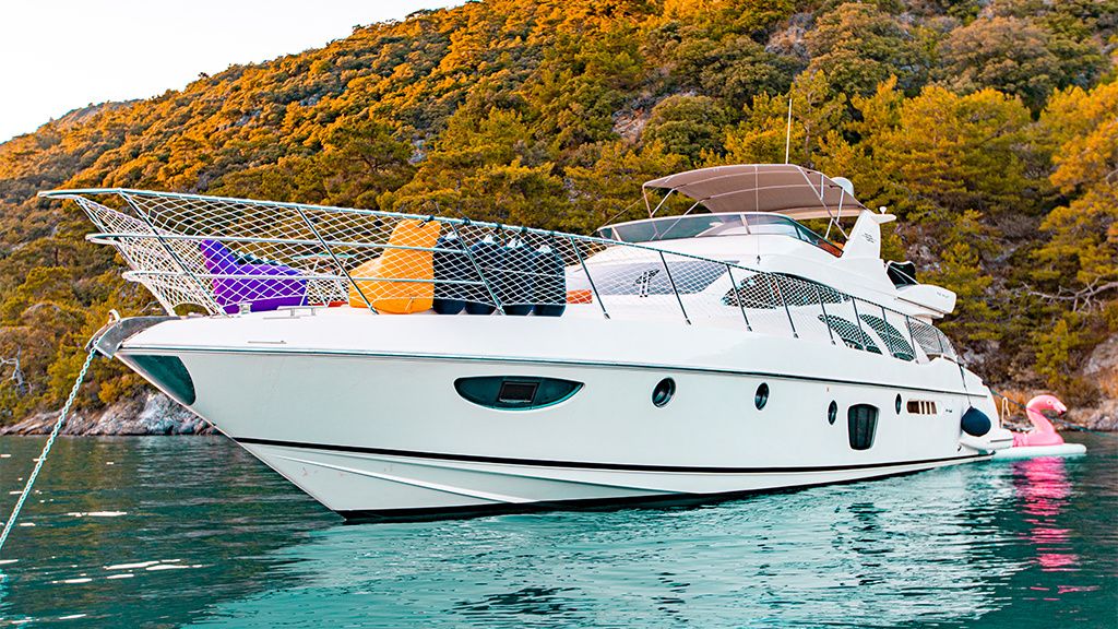 Azimut 62 Fly | Efe 01