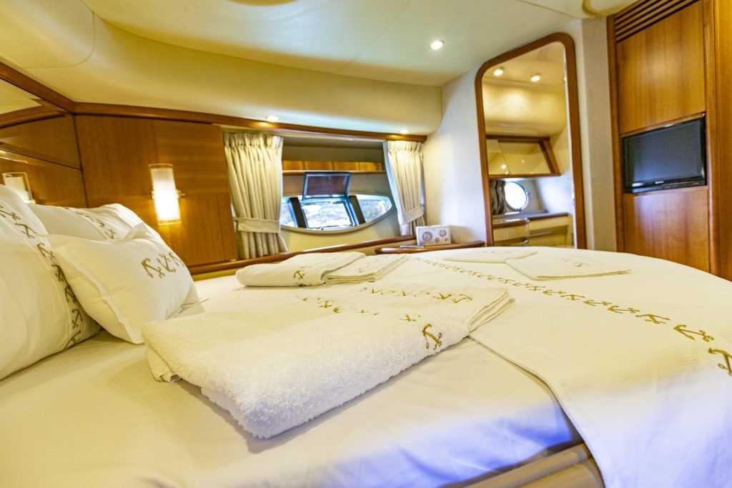 Azimut 62 Fly | Efe 01