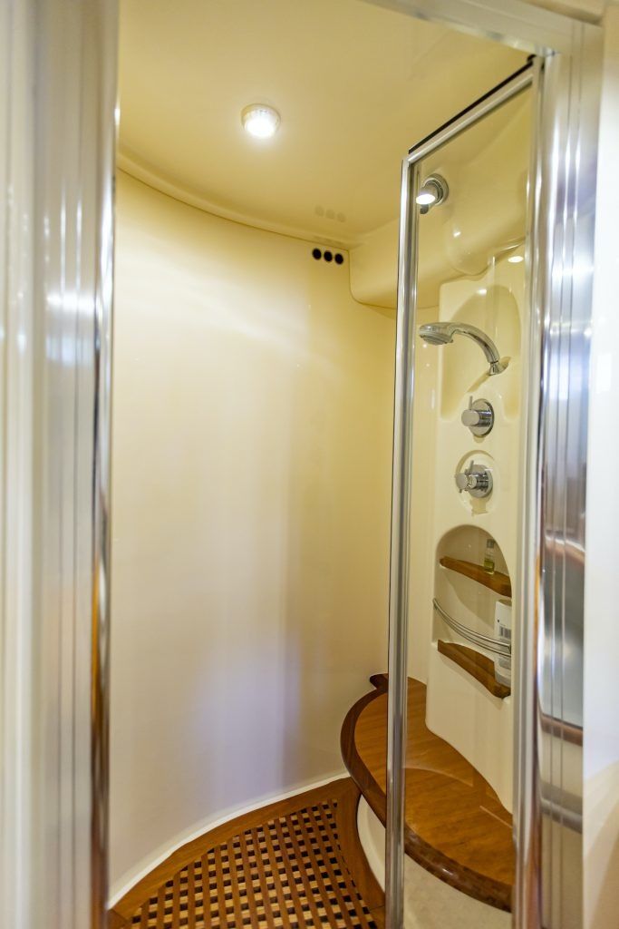 Azimut 62 Fly | Efe 01