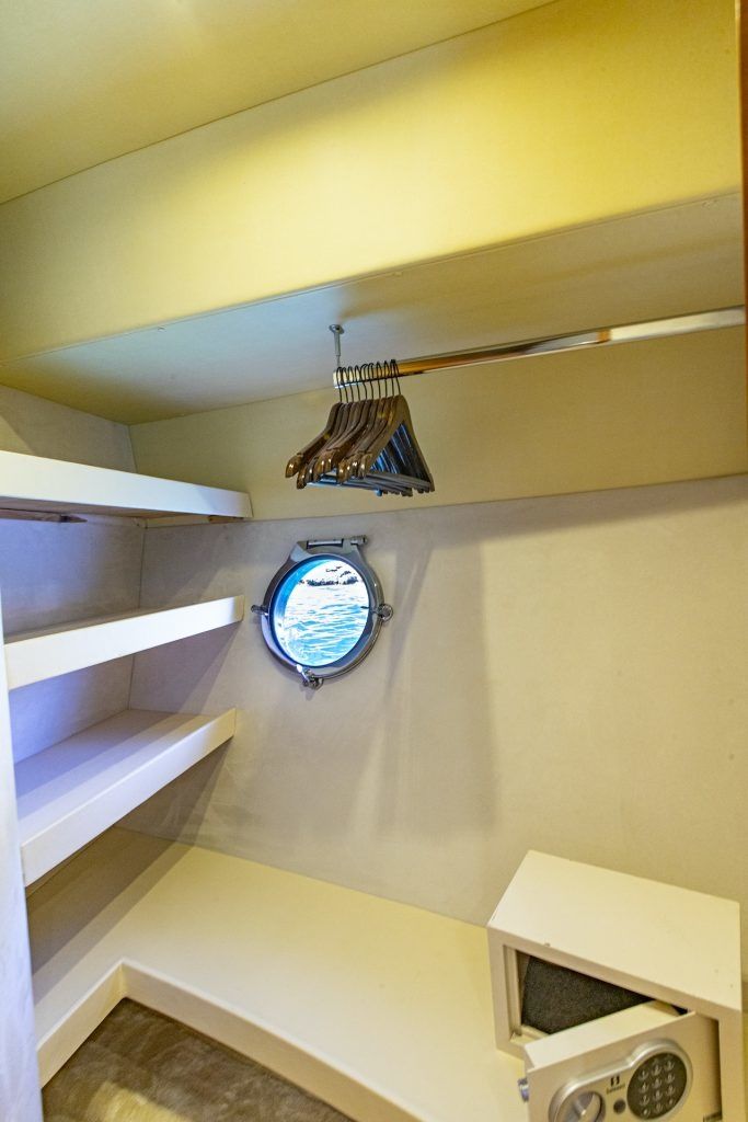 Azimut 62 Fly | Efe 01