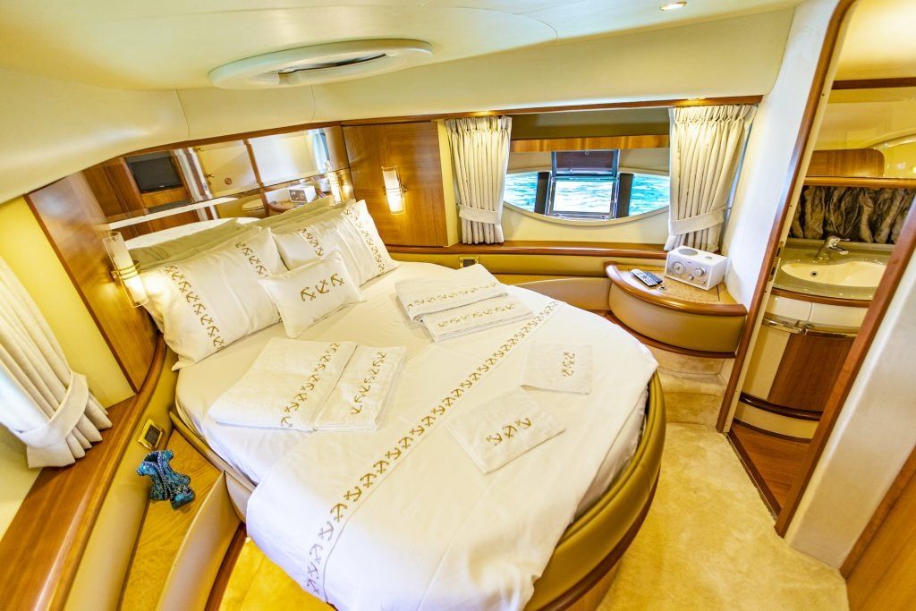 Azimut 62 Fly | Efe 01