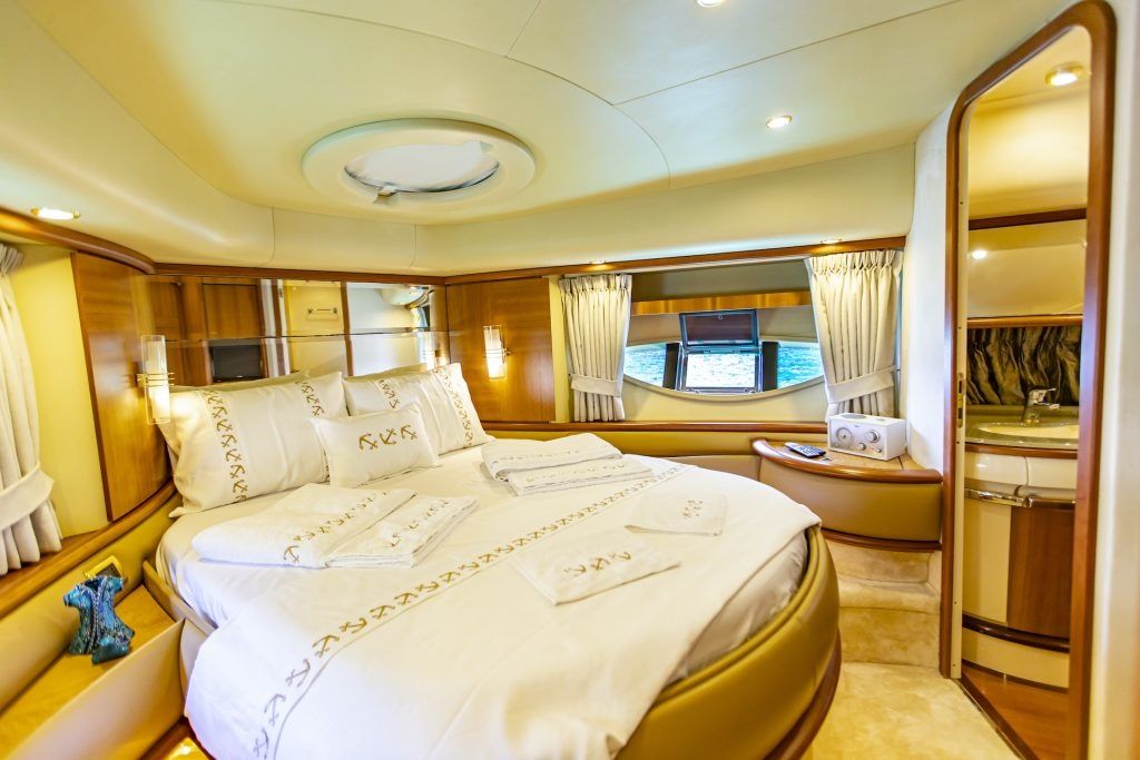 Azimut 62 Fly | Efe 01